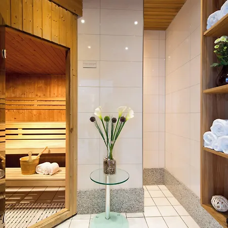 Hotel Leonardo 4*